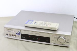 S-VHSデッキ