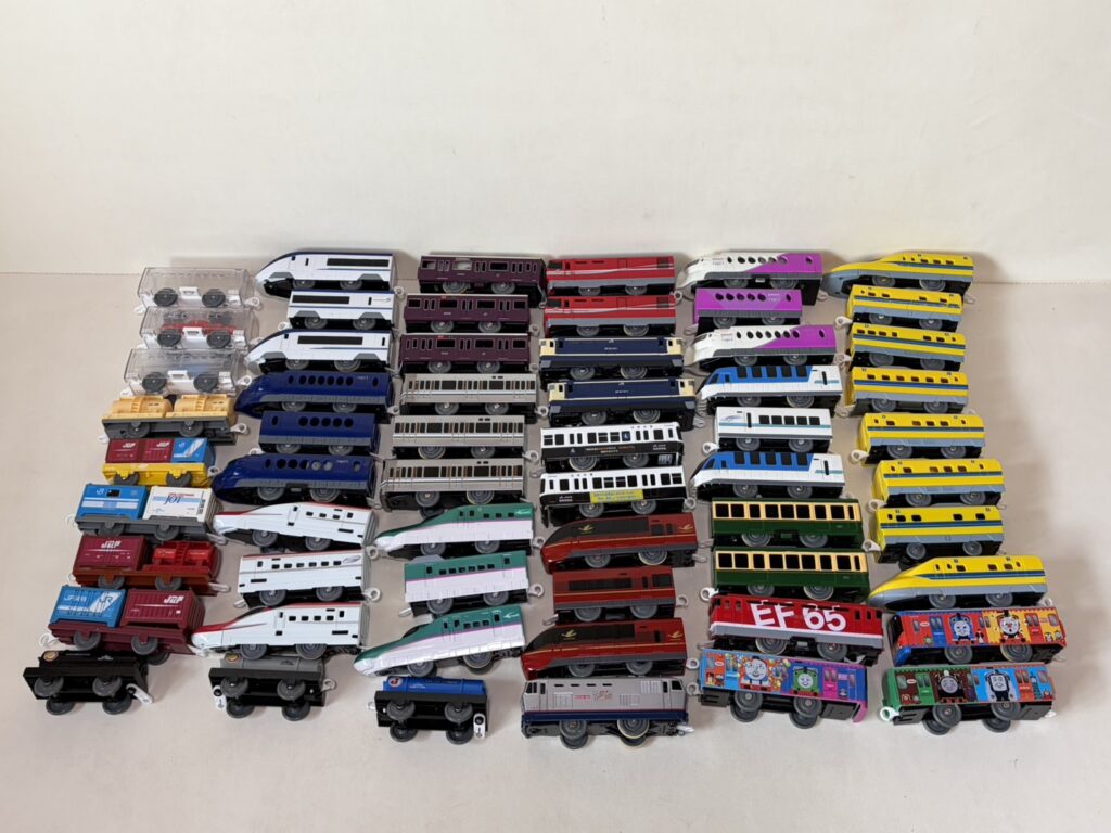 プラレール　はやぶさ・こまち・ひのとり・EF65 1071・ハッピーライナー